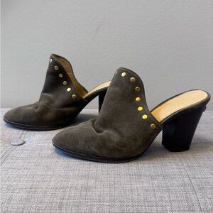 MICHAEL KORS Louise Suede Mules in olive green with gold studs | Size 9.5